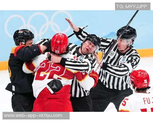 穆勒分享冰球比赛观赛照片感谢好友邀请丰富业余生活